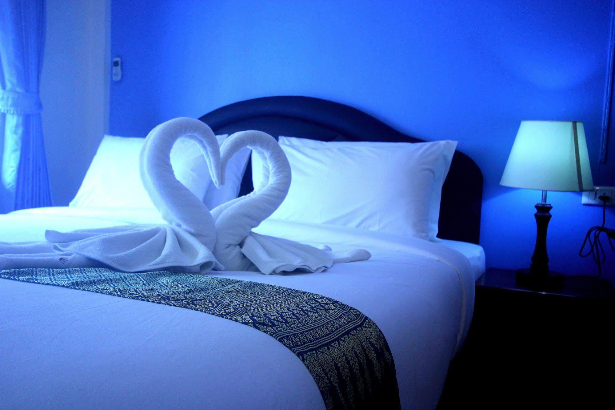 Myplace@Surat Hotel Сурат-Тхані Екстер'єр фото