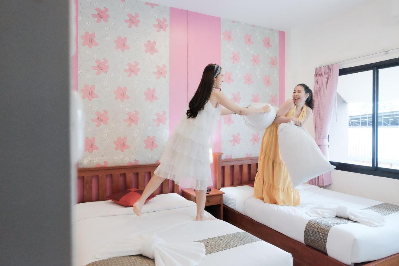 Myplace@Surat Hotel Сурат-Тхані Екстер'єр фото